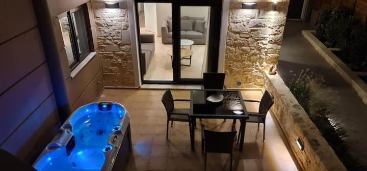 Villy Luxury Home 1 Agia  エクステリア 写真